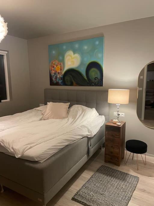 Beautiful Apartment Near Airport Njarthvik Eksteriør bilde